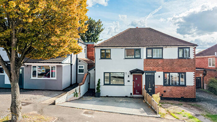 2 Bedroom Semi-Detached House For Sale In Lingfield Avenue, Birmingham, West Midlands, B44