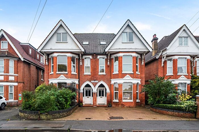 1 Bedroom Flat For Sale In Landguard Road, Southampton, Hampshire, SO15