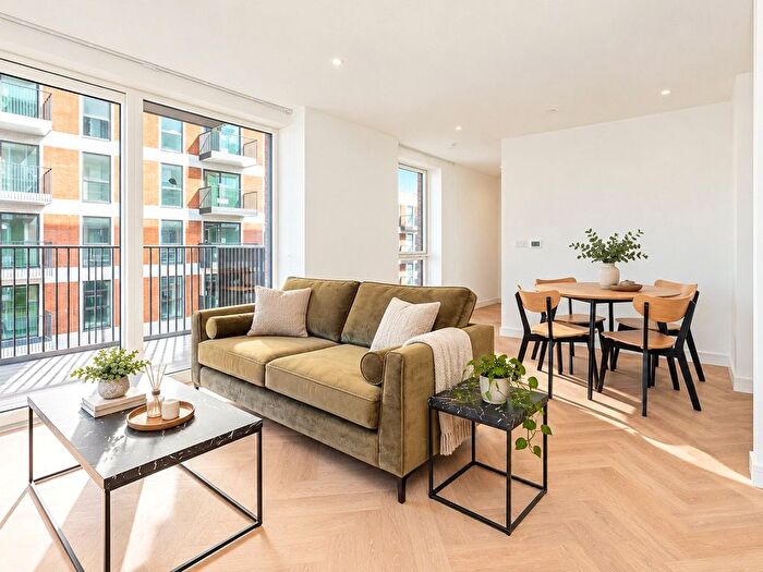 1 Bedroom Flat To Rent In Henshaw Parade, The Hyde, London, NW9