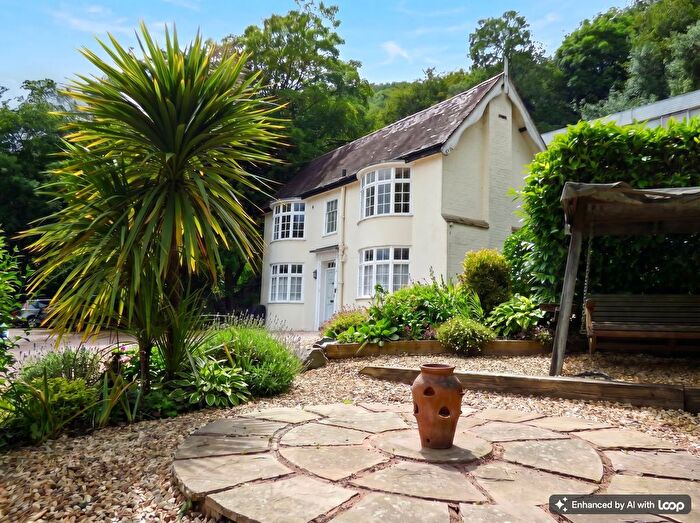 2 Bedroom Detached House For Sale In Holywell Road, Malvern, Worcestershire, WR14