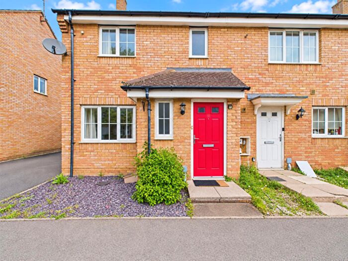 3 Bedroom Semi-Detached House To Rent In , Bunting Road, Corby, NN18