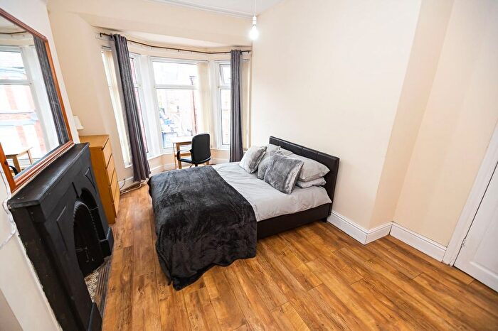 4 Bedroom End Of Terrace House To Rent In Lidderdale Road, Liverpool, L15