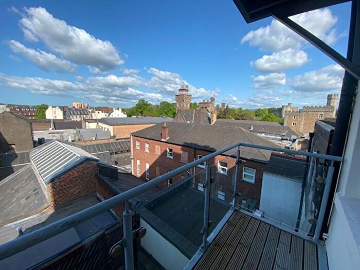 1 Bedroom Flat To Rent In High Street, Cardiff, CF10