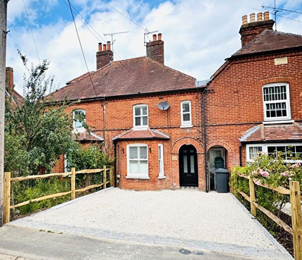 3 Bedroom Cottage For Sale In Jubilee Villa, Hook, RG27