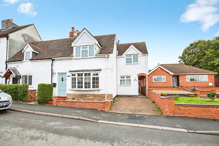 3 Bedroom End Of Terrace House For Sale In New Street, Baddesley Ensor, CV9