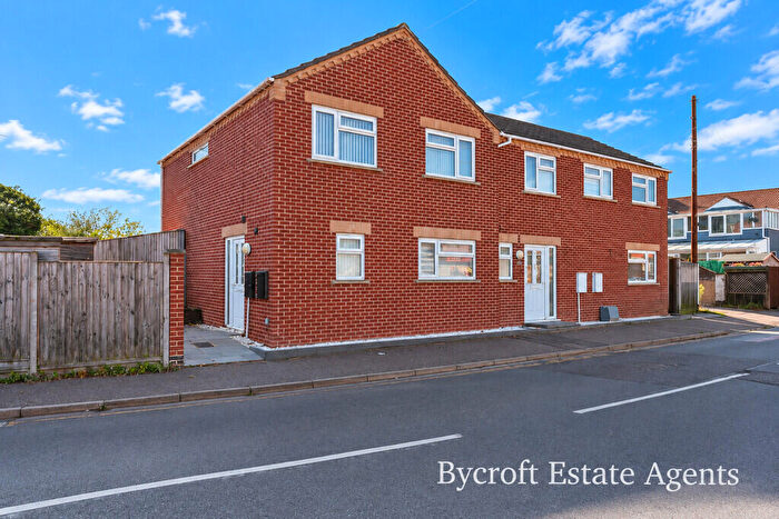 3 Bedroom Semi-Detached House For Sale In Station Road, Hopton, NR31