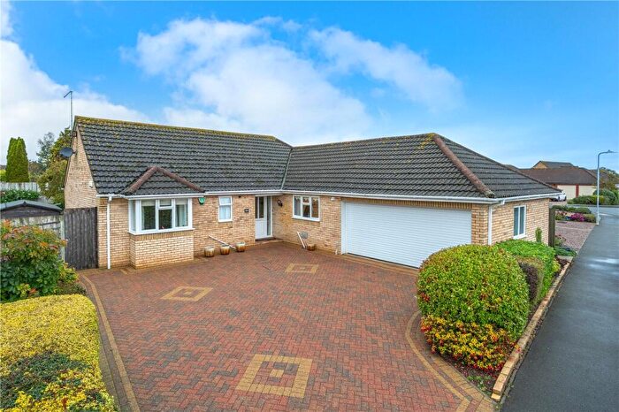 3 Bedroom Bungalow For Sale In Wingate Way, Bourne, Lincolnshire, PE10