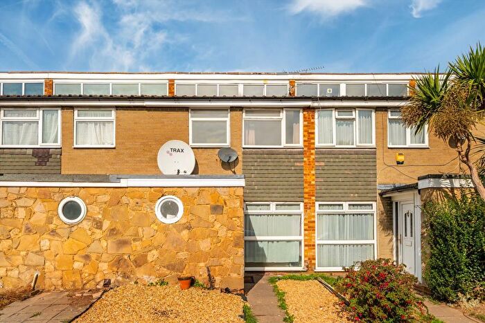 3 Bedroom Terraced House To Rent In Moreton Avenue, Isleworth, TW7