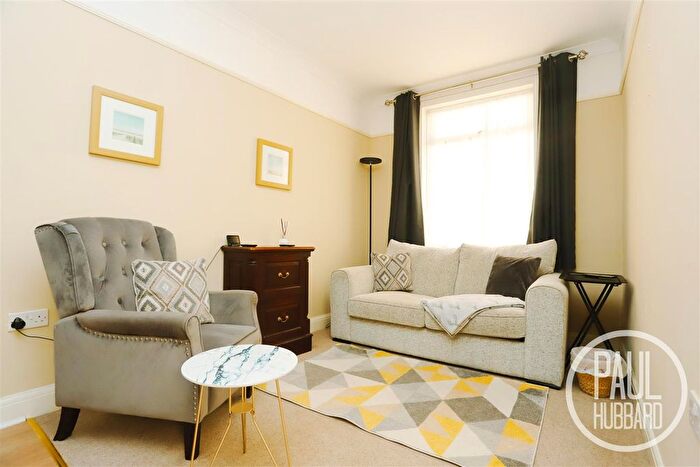 2 Bedroom Semi-Detached Bungalow For Sale In Crompton Road, Oulton Broad, NR33