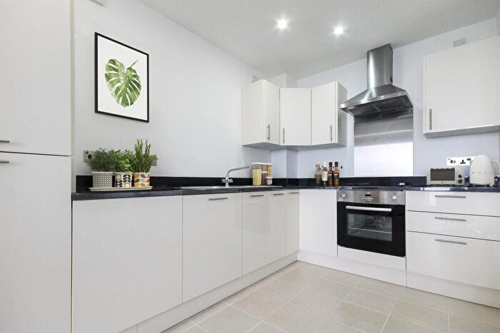1 Bedroom Flat To Rent In One Eighty Stratford, London, E15