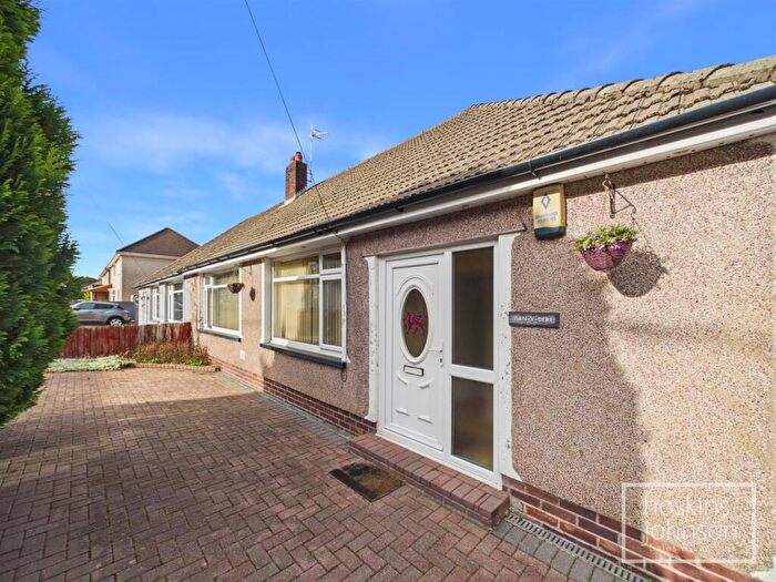3 Bedroom Semi-Detached Bungalow For Sale In Barry Road, Pwllgwaun, Pontypridd, CF37