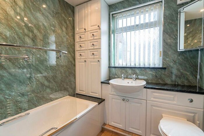 2 Bedroom Semi-Detached Bungalow For Sale In Kendal Drive, Morecambe, LA4