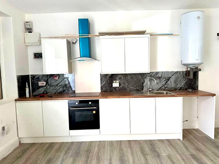 1 Bedroom Flat To Rent In Upper Lichfield Street, Willenhall, WV13