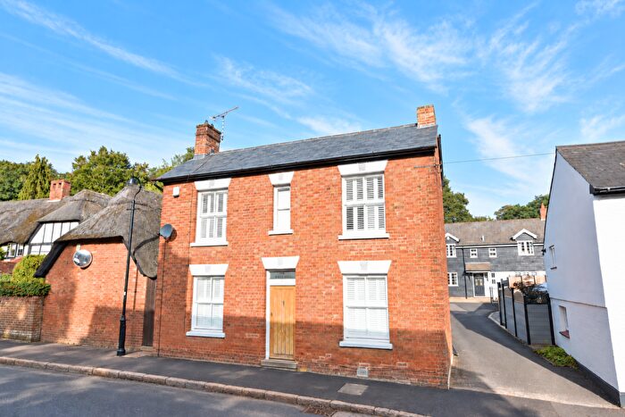 3 Bedroom Detached House To Rent In West Hill, Aspley Guise, MK17