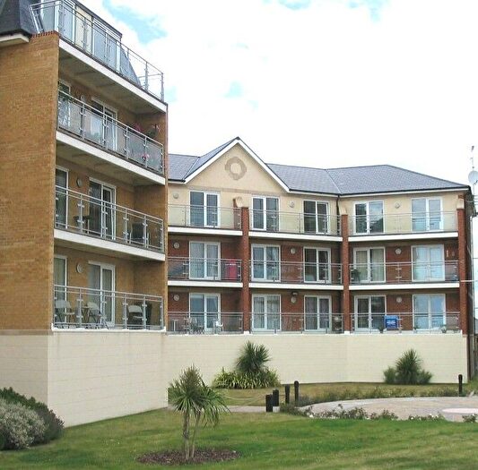 2 Bedroom Flat To Rent In Eastbourne, BN23