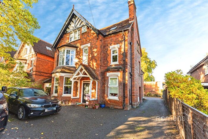 2 Bedroom Flat To Rent In Western Elms Avenue, Reading, RG30