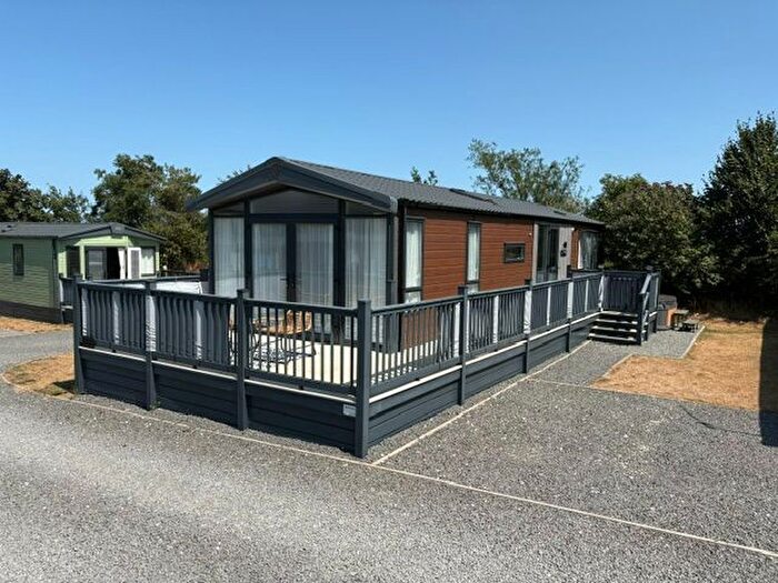 2 Bedroom Lodge For Sale In East Heslerton, Malton, YO17