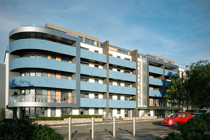 1 Bedroom Flat To Rent In The Avebury, Madeira Road, Bournemouth, Dorset, BH1