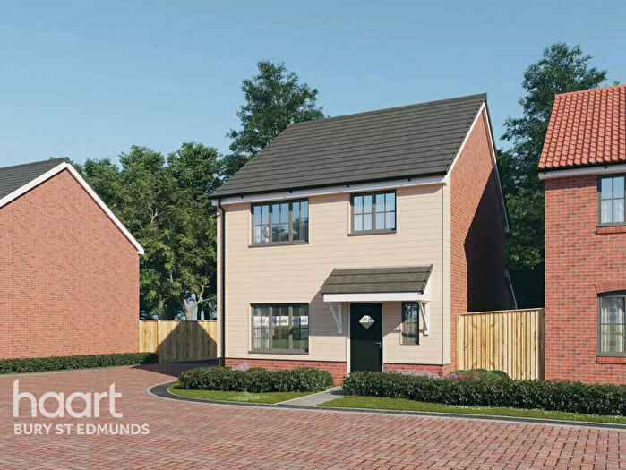 3 Bedroom Semi-Detached House For Sale In The Ferns, Kennett, CB8