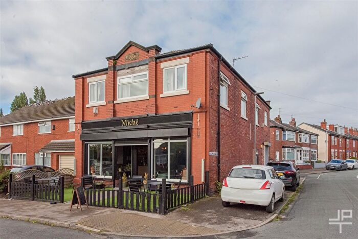 2 Bedroom Flat To Rent In Birch Road, Atherton, Manchester, M46