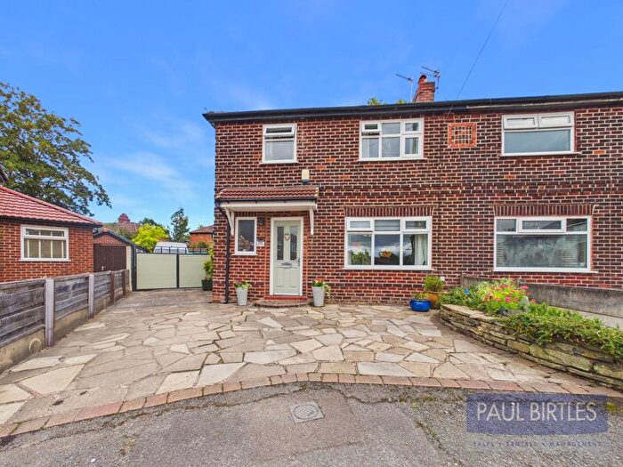 3 Bedroom Semi-Detached House For Sale In Wentworth Avenue, Urmston, Trafford, M41