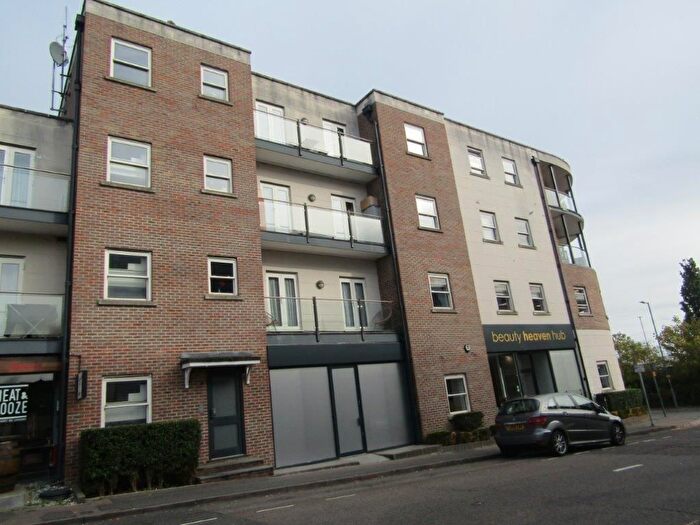 3 Bedroom Flat To Rent In Conduit Lane, Hoddesdon, EN11
