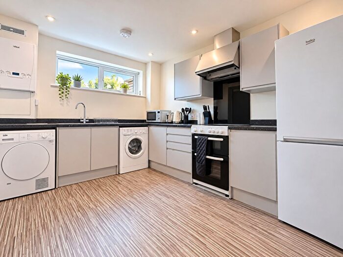 2 Bedroom Flat To Rent In Madrid Road, Guildford, Surrey, GU2