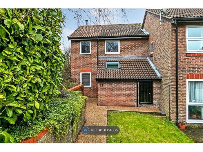 3 Bedroom End Of Terrace House To Rent In Harrow Down, Winchester, SO22