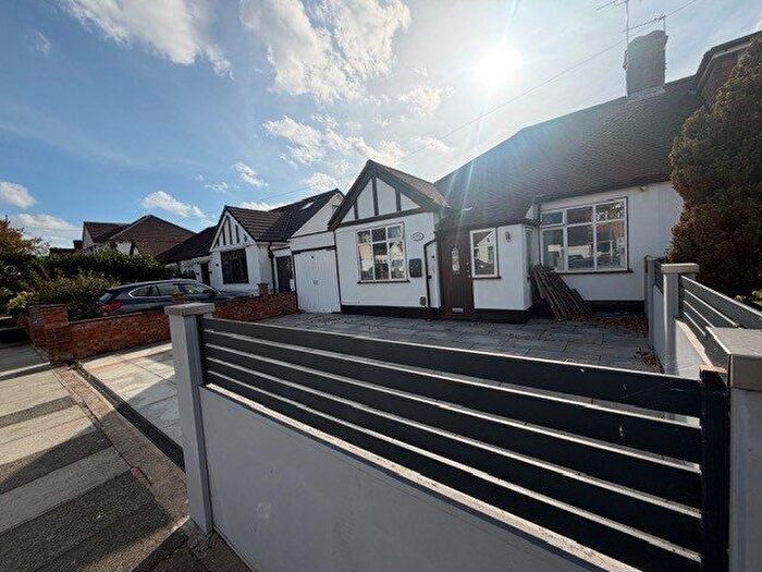 2 Bedroom Semi-Detached House For Sale In Waverley Avenue, Twickenham, TW2