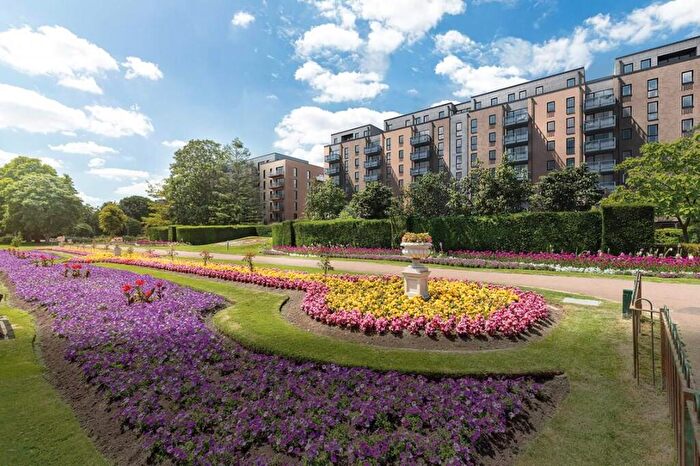 3 Bedroom Apartment To Rent In Truman Way, Founders Court, Dartford, DA1