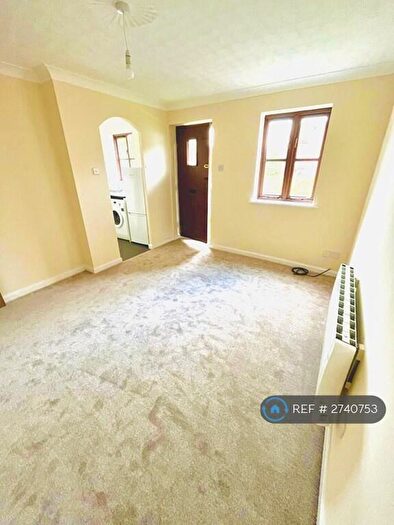 1 Bedroom Maisonette To Rent In Grace Avenue, Oldbrook, Milton Keynes, MK6