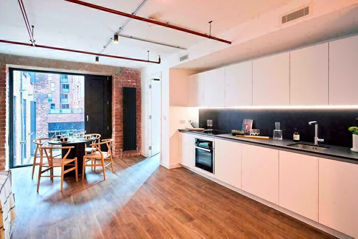 2 Bedroom Apartment To Rent In Kampus, Little David Street, Manchester, M1