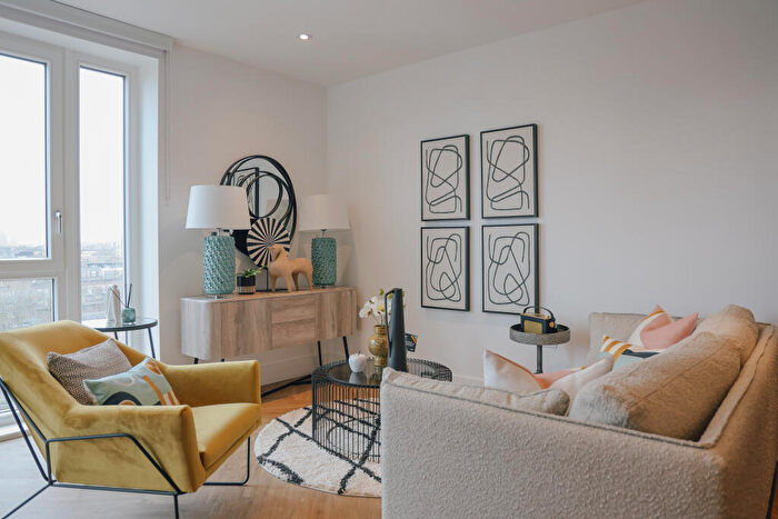 Studio For Sale In Upper East, Bromley By Bow, E3