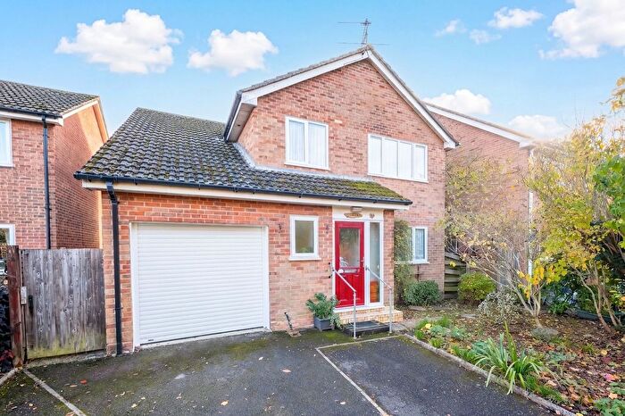 4 Bedroom Detached House For Sale In Stubbington Way, Fair Oak, SO50