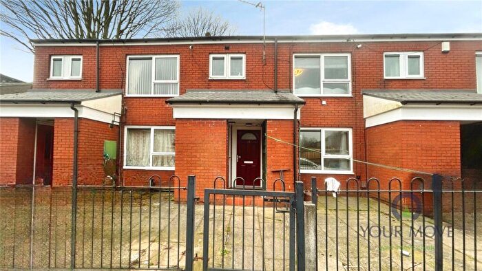 2 Bedroom Maisonette For Sale In Trafford Street, Rochdale, Greater Manchester, OL11