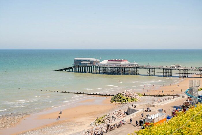 3 Bedroom Flat For Sale In Runton Road, Cromer, NR27