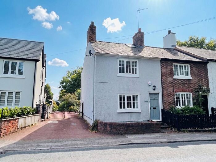 3 Bedroom End Of Terrace House For Sale In Langham Road, Bowdon, WA14