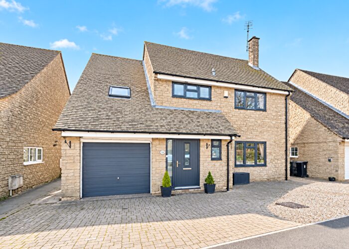 4 Bedroom Detached House For Sale In Barn End, Marshfield, SN14
