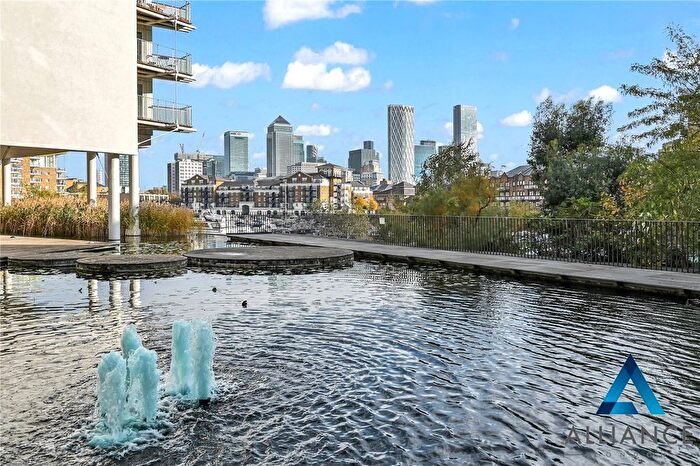 1 Bedroom Flat For Sale In Branch Road, Limehouse, London, Uk, E14