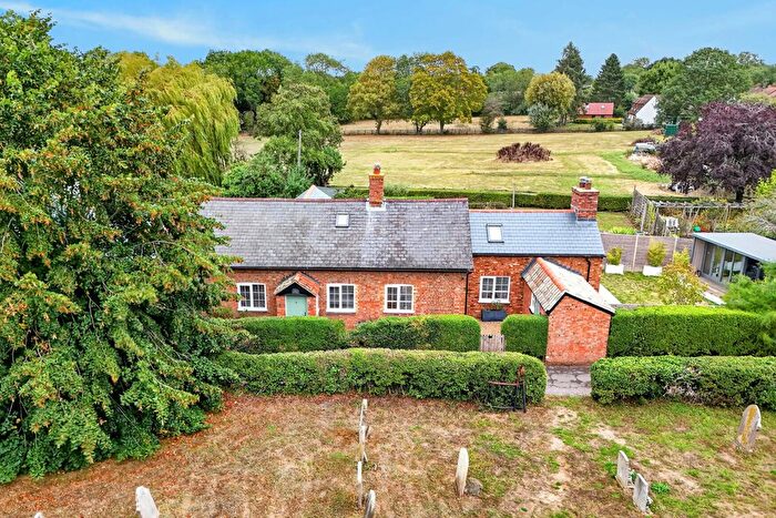 3 Bedroom Cottage For Sale In Church Lane, Upper Dean, Cambridgeshire, PE28