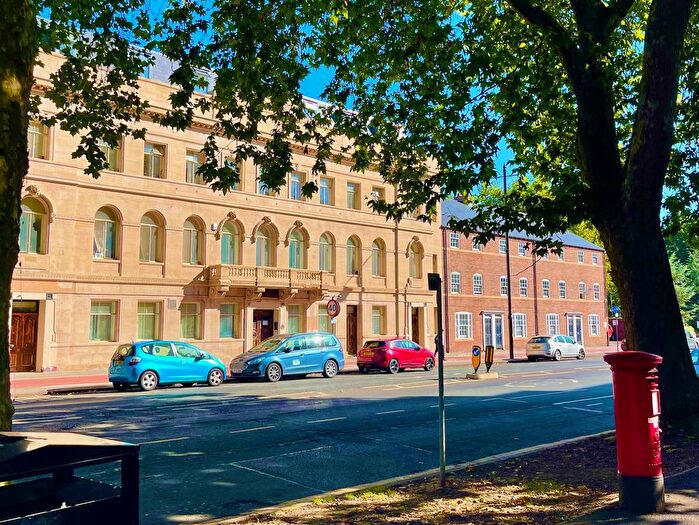 1 Bedroom Flat To Rent In Rockingham House, Bennetthorpe, Doncaster, South Yorkshire, DN2
