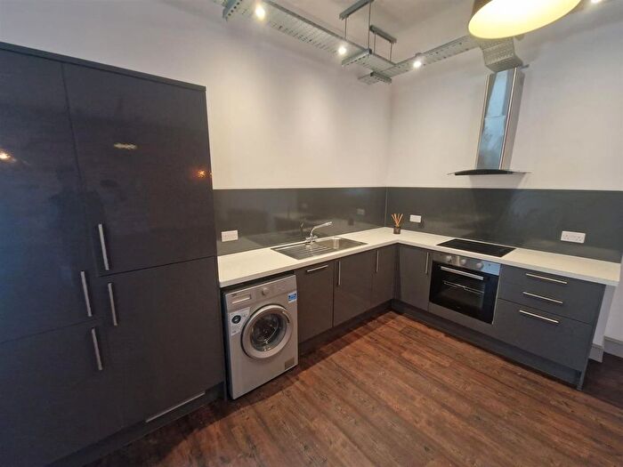 2 Bedroom Flat To Rent In Walter Road, Swansea, SA1