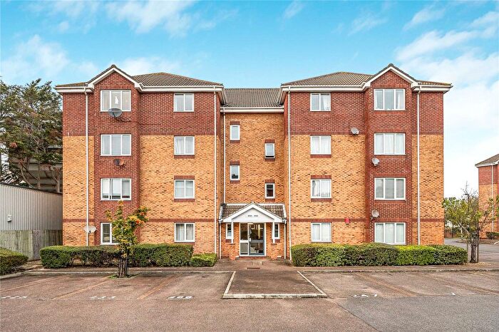 1 Bedroom Flat For Sale In Franklin Way, Cherry Trees, Croydon, Surrey, CR0