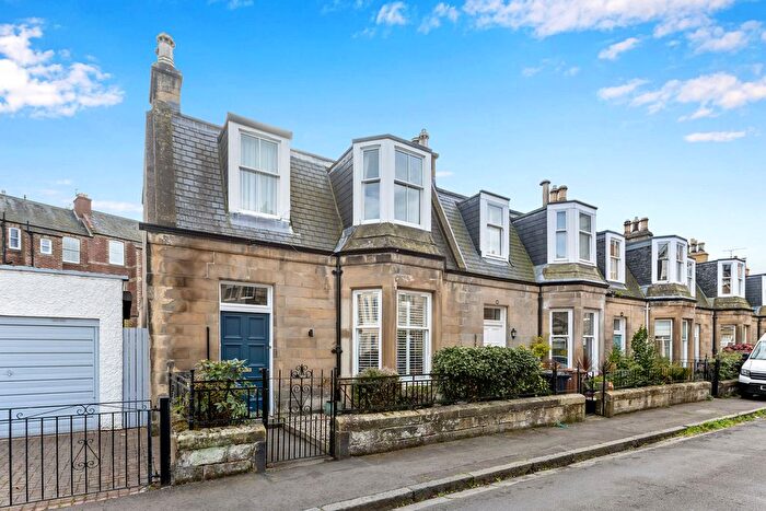 2 Bedroom Flat For Sale In / Jessfield Terrace, Edinburgh, EH6