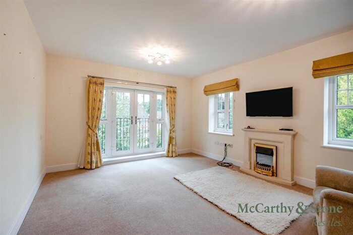 3 Bedroom Apartment For Sale In Ravenshaw Court, Four Ashes Road, Bentley Heath, Solihull, West Midlands, B93