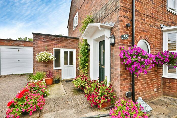 2 Bedroom End Of Terrace House For Sale In Parkway, Welwyn Garden City, AL8