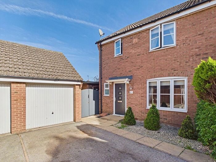 3 Bedroom Semi-Detached House For Sale In Woodward Close, Watlington, King's Lynn, PE33