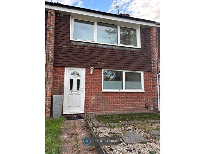 3 Bedroom Terraced House To Rent In The Elms, Andover, SP10