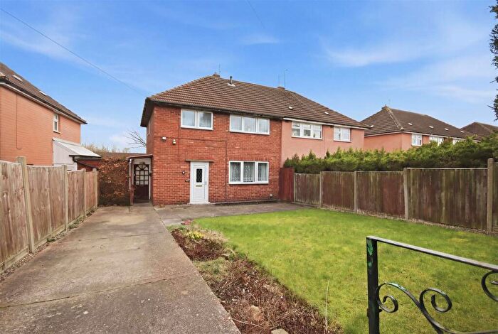 3 Bedroom Semi-Detached House For Sale In Adlington Avenue, Wingerworth, Chesterfield, S42