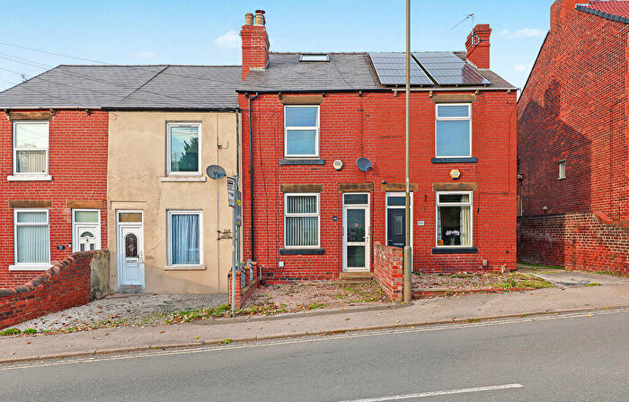 3 Bedroom Terraced House For Sale In Station Road, Brimington, Chesterfield, S43